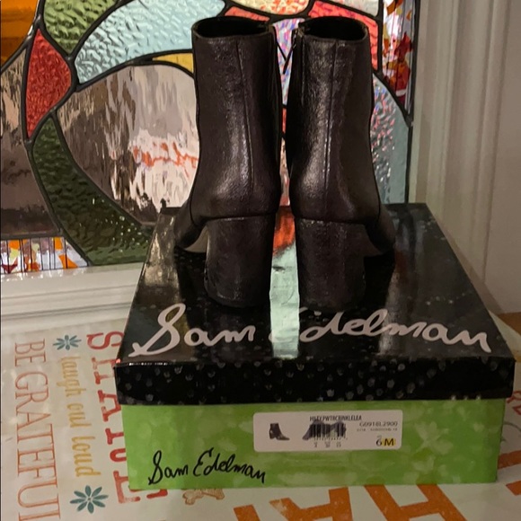 New silver booties - Picture 2 of 4